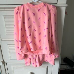 Lilly lovers!  Sweatsuit with matching shorts!!size M (6-7)
